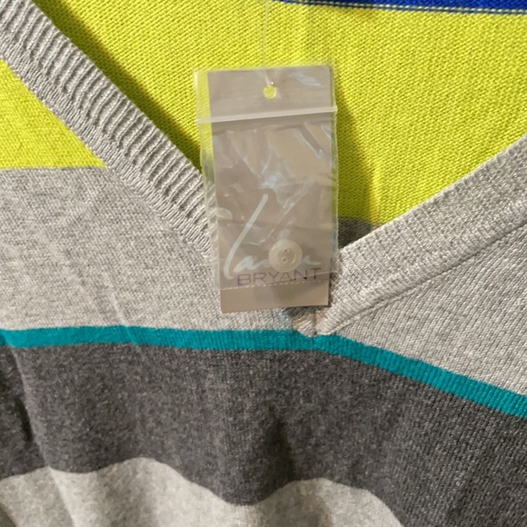 Lane Bryant Sweater Women’s V Neck striped - Picture 4 of 6